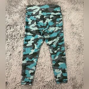 Lululemon Leggings Size 10 Green Blue Camo High Rise Crop Yoga Athletic